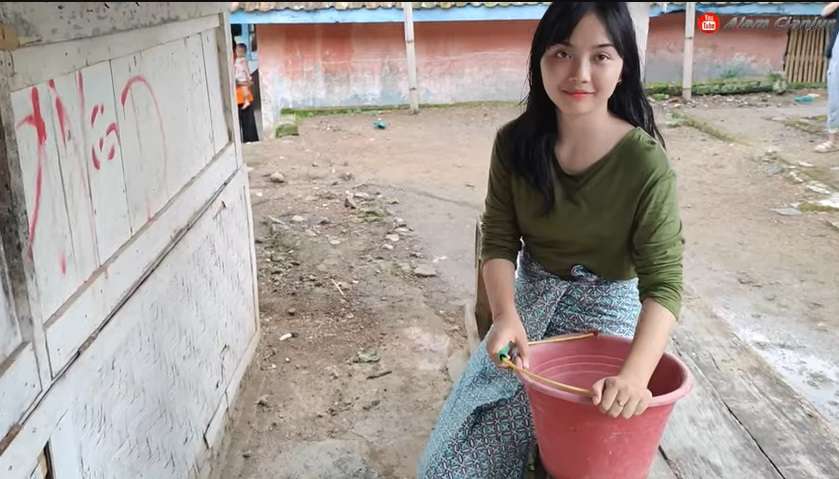 Potret Gadis Desa di Kampung Bidadari, Pemandangan Alam Super Indah, Warganya Cantik-cantik!