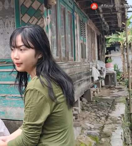 Potret Gadis Desa di Kampung Bidadari, Pemandangan Alam Super Indah, Warganya Cantik-cantik!