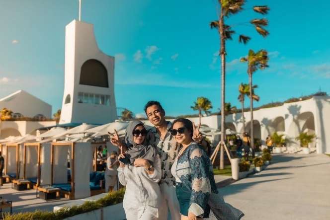 Potret Artis yang Sempat Tinggal Bareng Mertua Setelah Menikah, Nia Ramadhani Paling Disorot