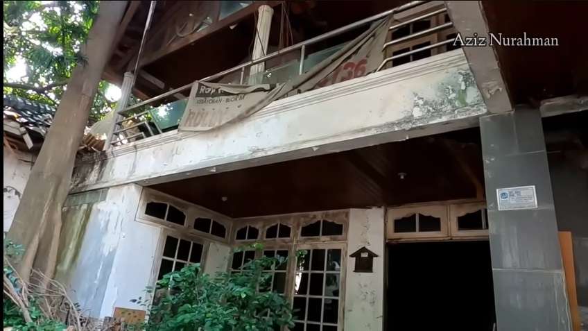 Potret Rumah Mewah Terbengkalai Milik Artis 90-an Lawan Main Anjasmara, Kini Penampakannya Bikin Merinding!