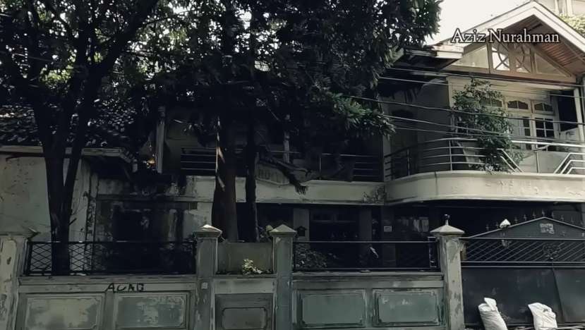 Potret Rumah Mewah Terbengkalai Milik Artis 90-an Lawan Main Anjasmara, Kini Penampakannya Bikin Merinding!