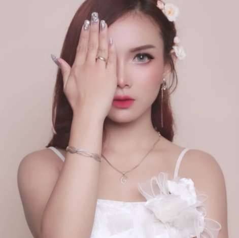Ingat Madona, Istri Ubed di Preman Pensiun? Ternyata Pedangdut D’Academy, Gayanya di Dunia Nyata Seksi Abis