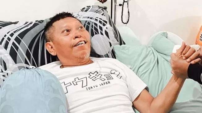 Jarang Tersorot, Deretan Artis Senior ini Tengah Alami Sakit Keras, Begini Kondisi Mat Solar!