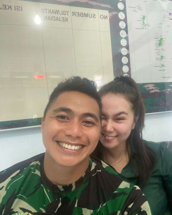 Potret Terbaru Claudia Istri Aprilio Manganang yang Pernah Dikritik Gegara Pakai Baju Persit Terlalu Pendek