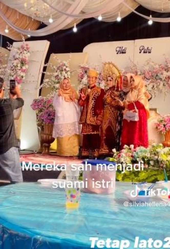 Potret Mantan Murid Nikahi Pengajarnya: Dulu Panggil Bu Guru, Kini Ibu dari Anak-anakku