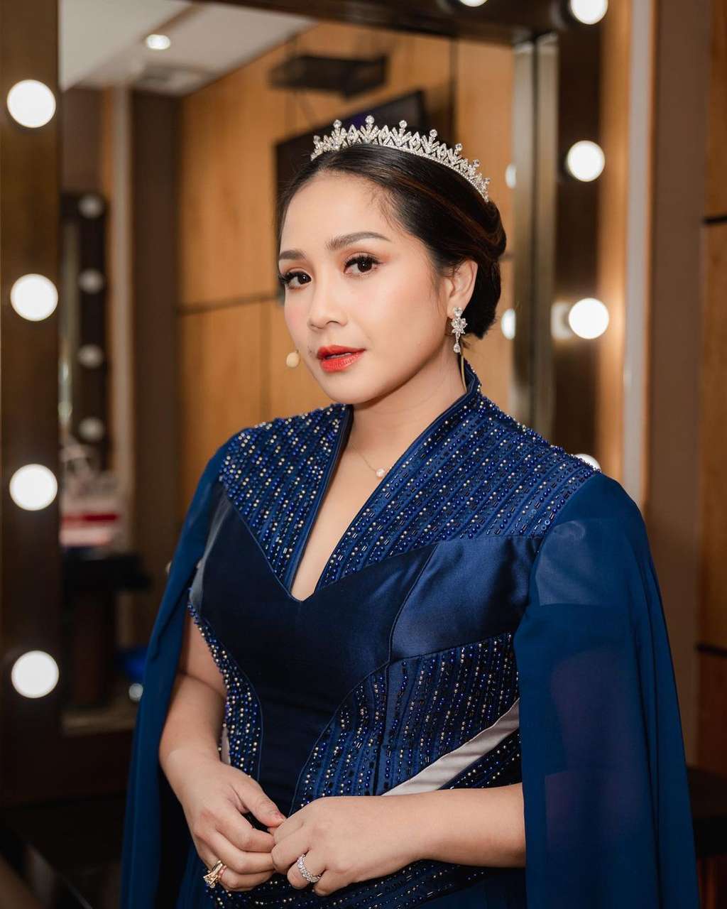 10 Adu Gaya Nagita Slavina VS Mimi Bayuh, Karyawan RANS yang Digosipkan Selingkuhan Raffi Ahmad, Bak Langit dan Bumi?