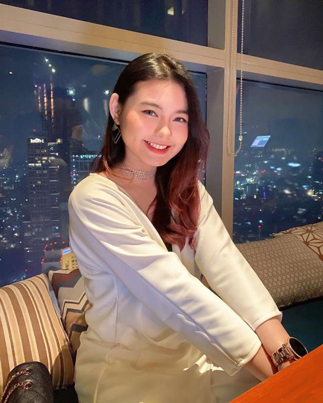 10 Adu Gaya Celine Evangelista VS Cesen JKT 48, Istri Marshel Widianto yang Disembunyikan, Sama-Sama Bak Barbie Hidup