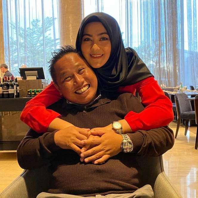 Modal Humoris, 15 Komedian Ini Punya Istri Super Cantik, Terbaru Marshel Widianto Bak Bidadari