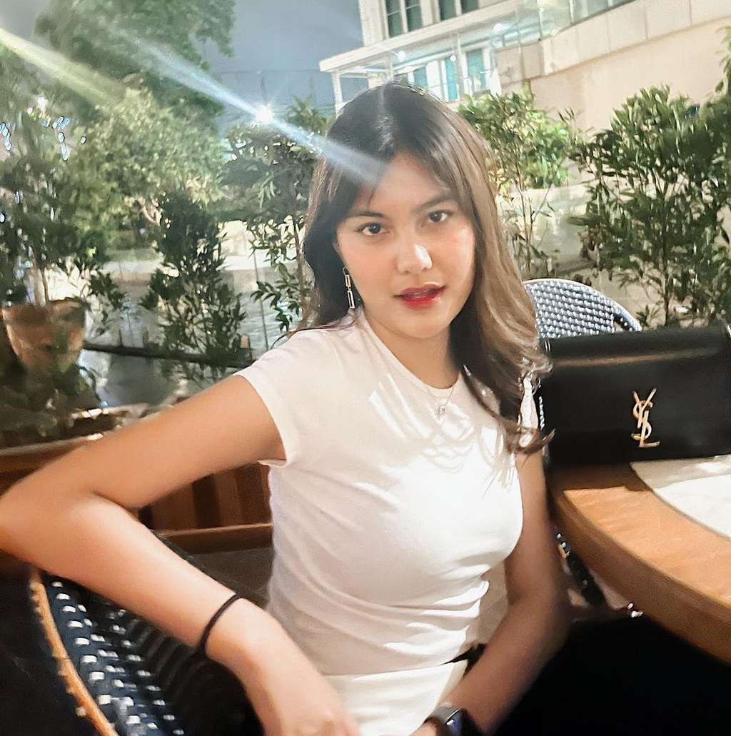 10 Potret Selebgram Cantik Andrea Mutiara yang Viral, Dijuluki Pacar Online Sejuta Umat