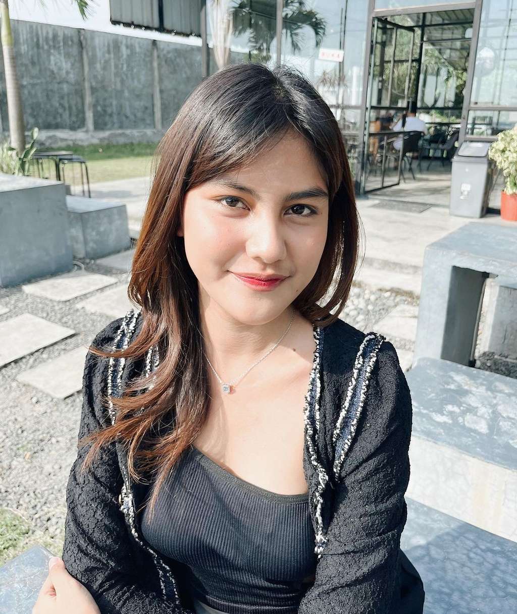 10 Potret Selebgram Cantik Andrea Mutiara yang Viral, Dijuluki Pacar Online Sejuta Umat