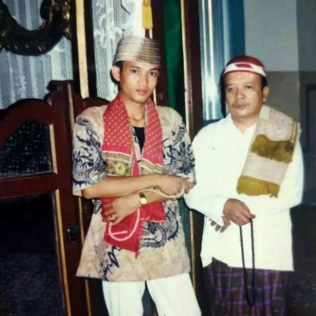 Beda Banget! 8 Potret Masa Muda Limbad yang Ternyata Ganteng, Kurus, dan Bening Abis