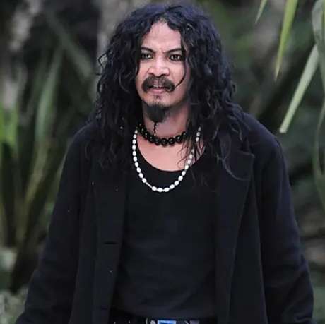 Beda Banget! 8 Potret Masa Muda Limbad yang Ternyata Ganteng, Kurus, dan Bening Abis