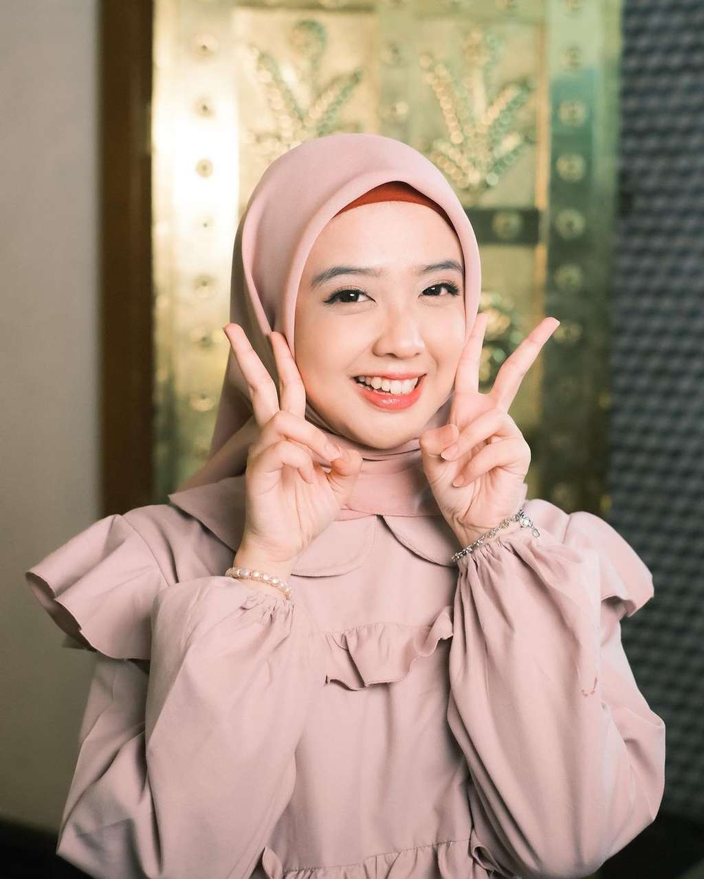 7 Potret Meutia Amanda, YouTuber yang Pernah Didekati Alshad Ahmad, Kini Bongkar Sifat Aslinya