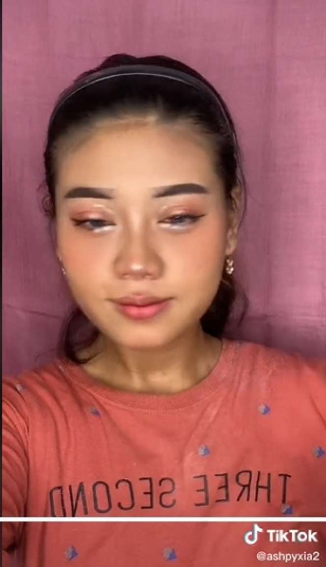 7 Transformasi Wanita Kusam Makeup Ala Douyin, Hasilnya Dikira Beda Orang, Bibirnya Bikin Salfok