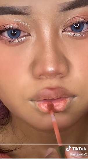 7 Transformasi Wanita Kusam Makeup Ala Douyin, Hasilnya Dikira Beda Orang, Bibirnya Bikin Salfok