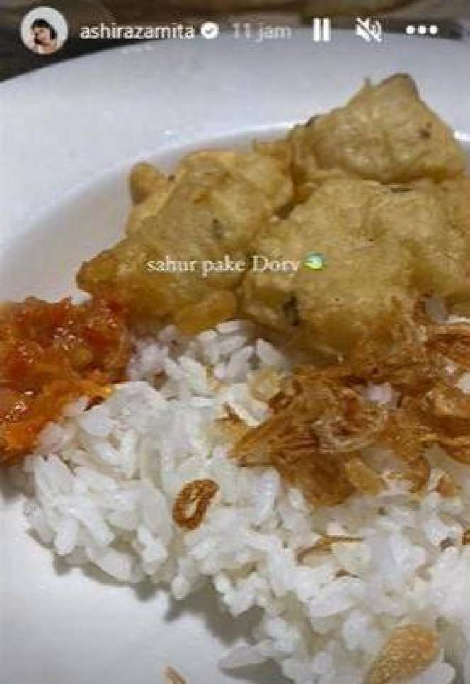 Potret Menu Sahur Para Artis, Makanan Sahur Cinta Laura Bikin Syok: 'Makan Segitu Kok Bisa Nahan Lapar?'