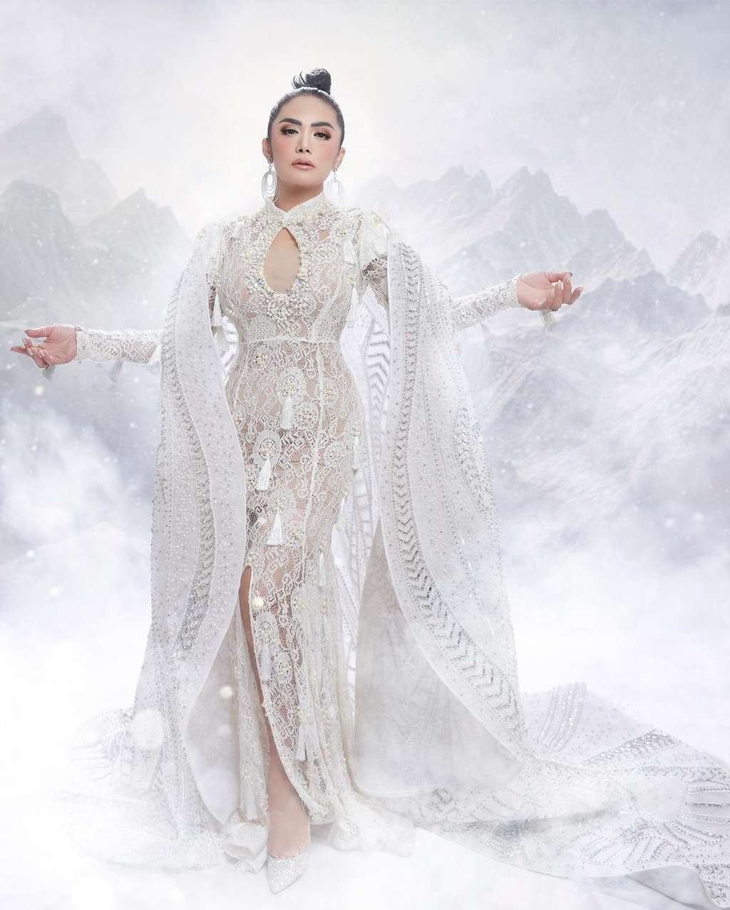 10 Adu Gaya Titi DJ VS Krisdayanti, Sama-Sama Diva dan Ngaku Operasi Plastik, Siapa Lebih Keren?