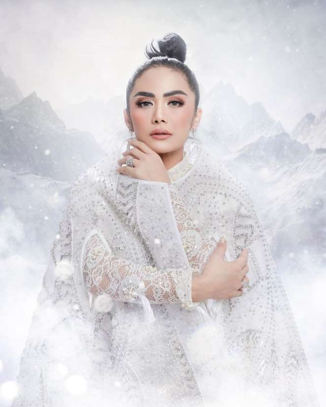10 Adu Gaya Titi DJ VS Krisdayanti, Sama-Sama Diva dan Ngaku Operasi Plastik, Siapa Lebih Keren?