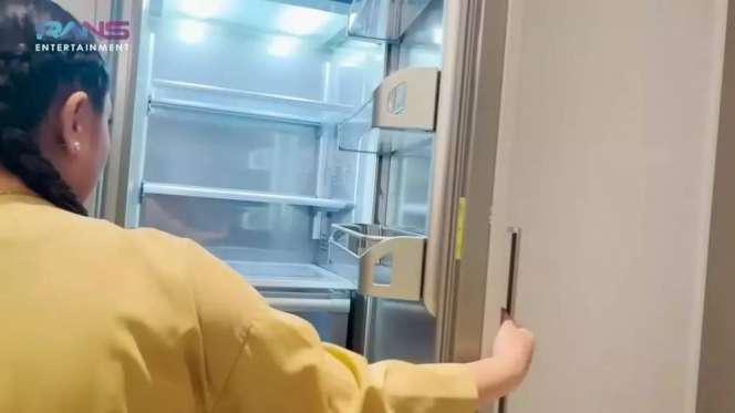 10 Potret Dapur Mewah Nagita Slavina di Rumah Baru, Kompornya Seharga Rp1 Miliar, Canggih Banget!