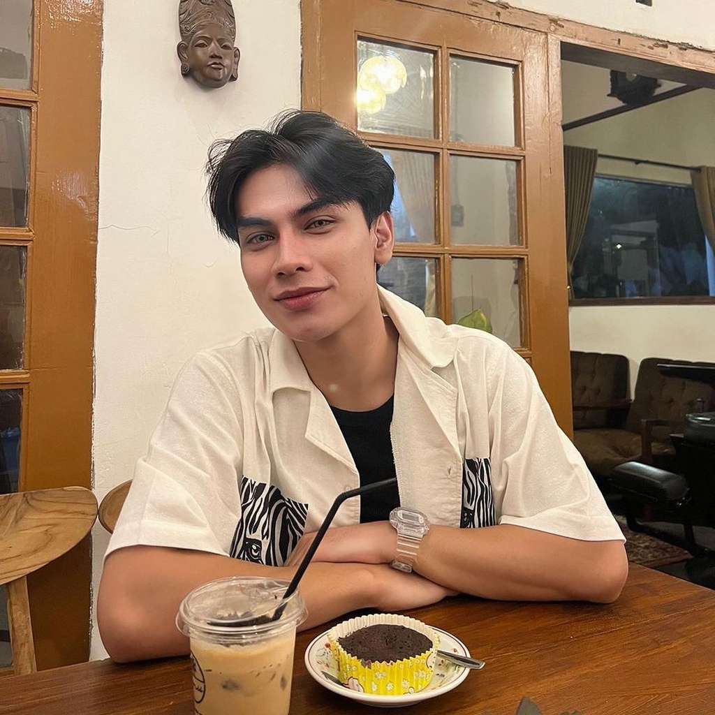 Berawal dari Konten IG, Salma Jatuh Cinta Diangkat Jadi Film, Seberapa Seru?