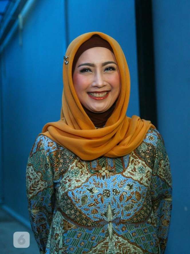 Jagain Jodoh Orang! 10 Artis ini Pacaran Lama Tapi Nikah dengan Orang Lain, Terakhir Paling Nyesek!