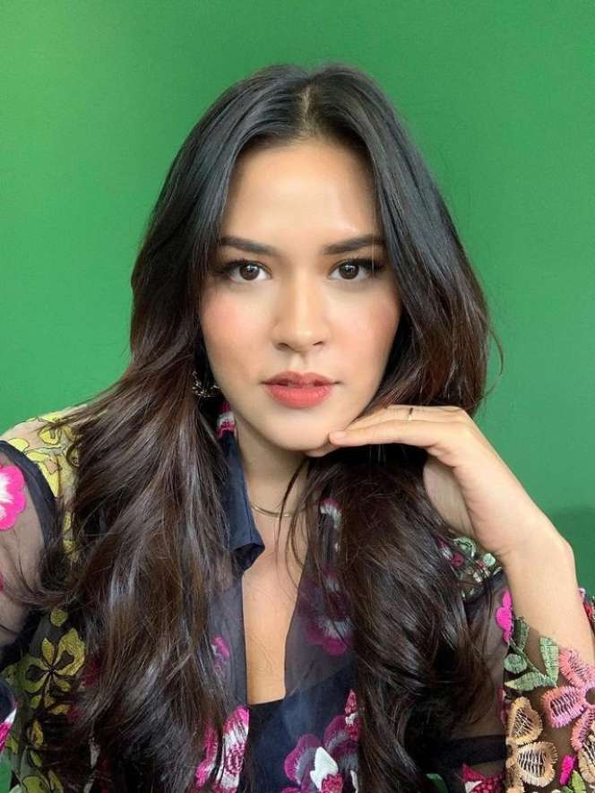 Jagain Jodoh Orang! 10 Artis ini Pacaran Lama Tapi Nikah dengan Orang Lain, Terakhir Paling Nyesek!