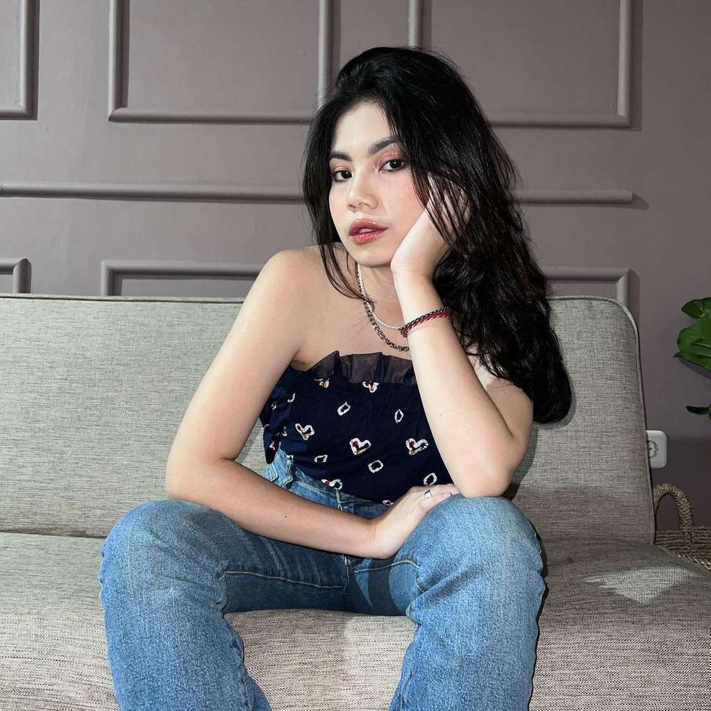 Potret Alma Tando Seleb TikTok yang Disebut Mirip Mayangsari