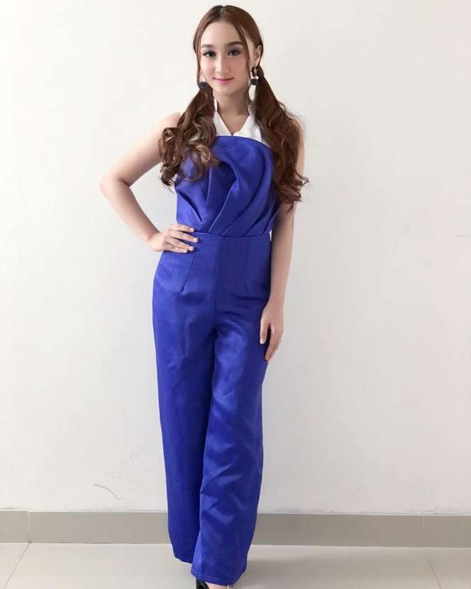 Ingat Sandrina IMB 3? Gadis Lincah Itu Berubah Jadi Cantik bak Barbie, Doyan Pamer Body Goals