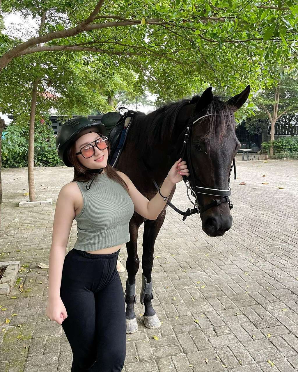 Ingat Sandrina IMB 3? Gadis Lincah Itu Berubah Jadi Cantik bak Barbie, Doyan Pamer Body Goals