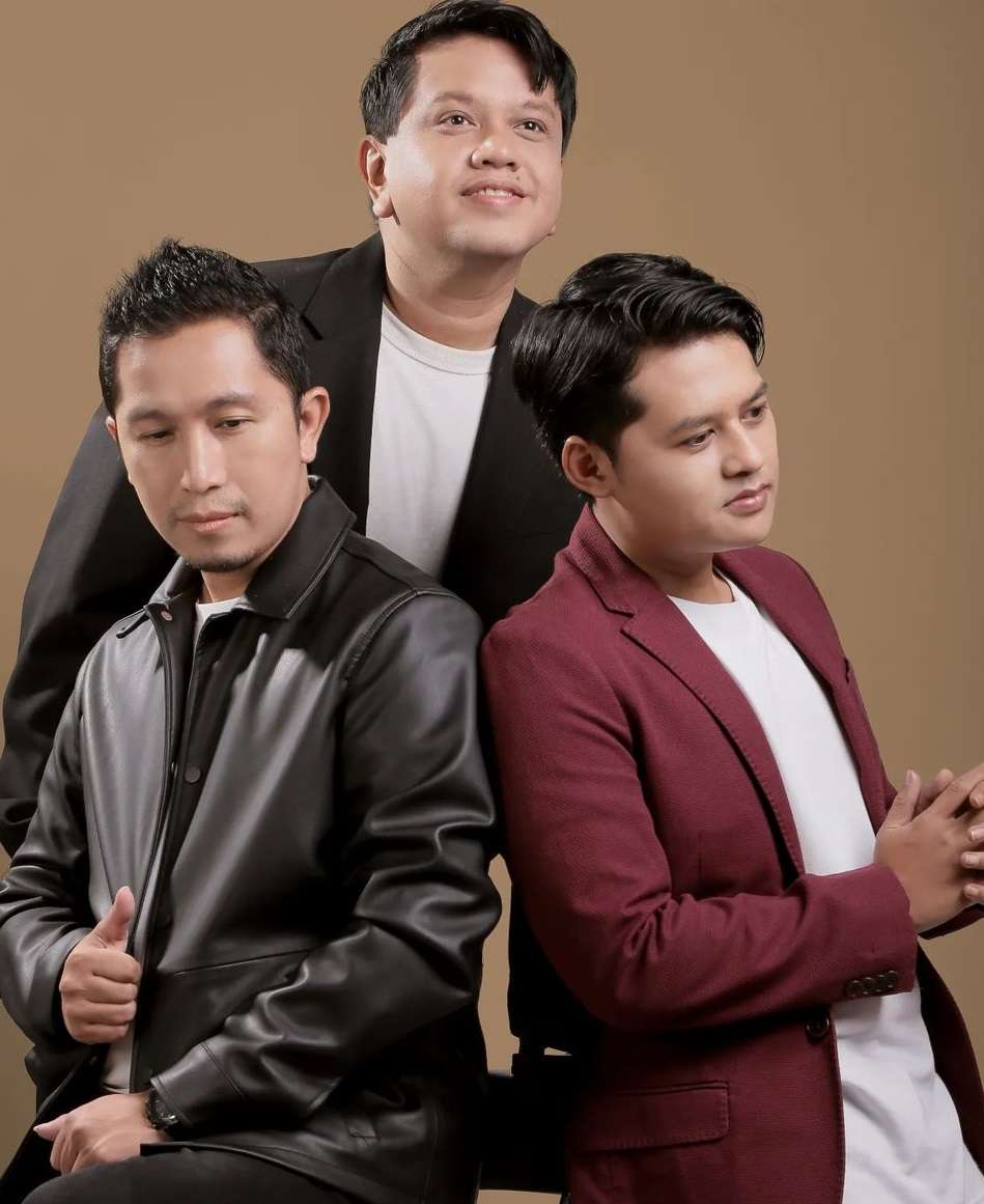 Bikin Penggemar Klepek-klepek, Potret Tampan Yonggi Mikama saat Live Tiktok Bareng 3 Composers 