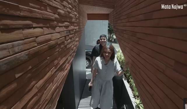 Potret Rumah Tiga Dua Satu Milik Tulus, Super Estetik dan Instagramable Banget!