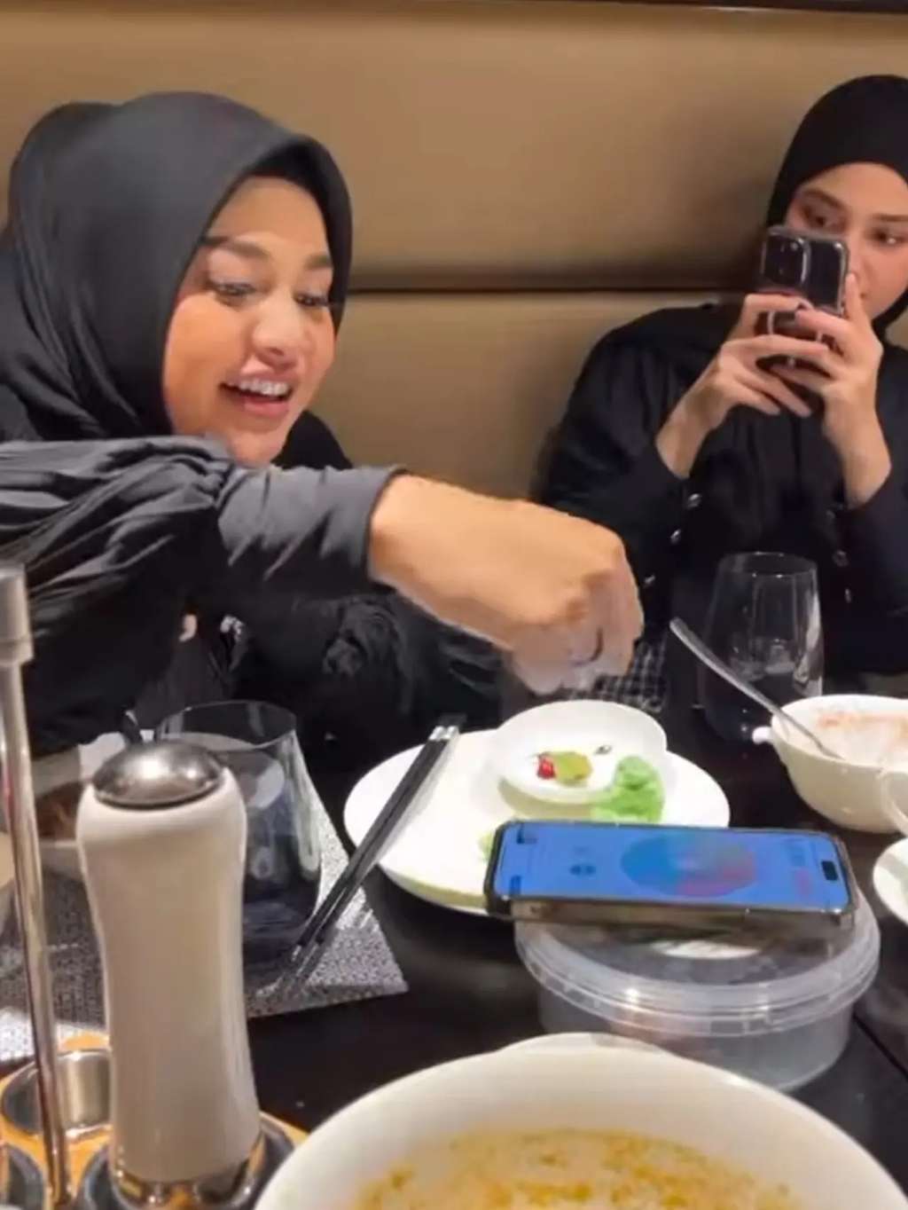 10 Potret Ngabuburit Ala Geng Artis Aurel Hermansyah, Lesty Kejora Dipuji Makin Cantik!