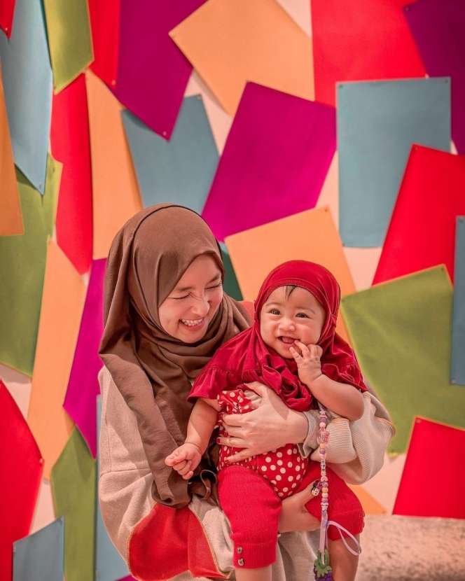 Potret Nissa Sabyan Momong Baby Moana, Netizen: Sudah Cocok Jadi Ibu