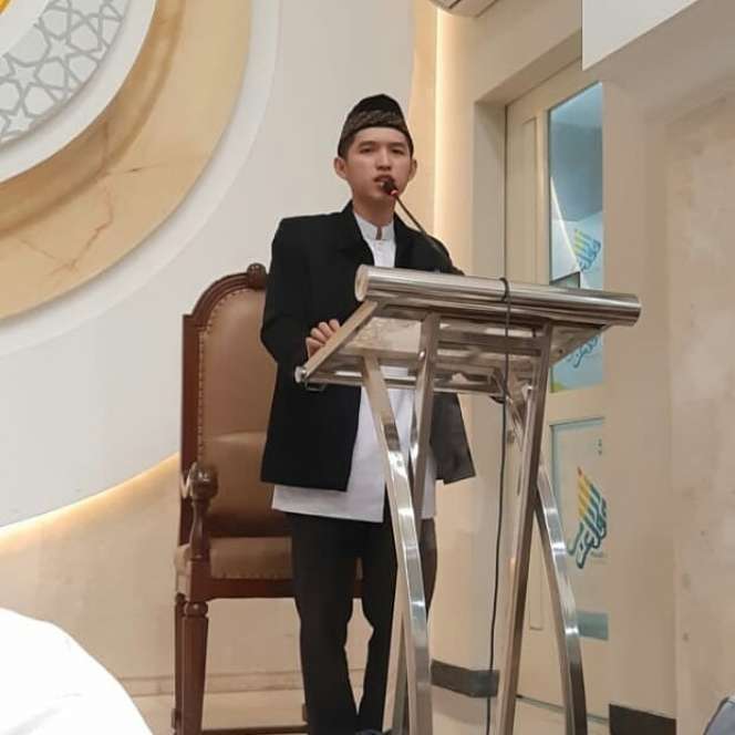 Viral! 8 Potret Gantengnya Ustaz Dennis Lim, Mantan Gangster & Bandar Judi yang Tobat, Disebut Mirip Song Joong Ki