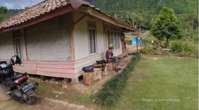 Rumah Usang ini Ditawar Rp2,5 Miliar Tapi Ditolak, Sebab Pemandangan Bak Surga, Buka Pintu Ada Air Terjun, Ini Potretnya