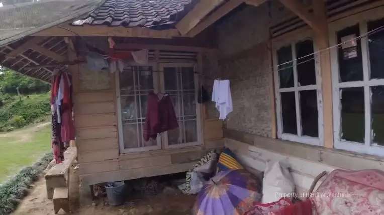 Rumah Usang ini Ditawar Rp2,5 Miliar Tapi Ditolak, Sebab Pemandangan Bak Surga, Buka Pintu Ada Air Terjun, Ini Potretnya