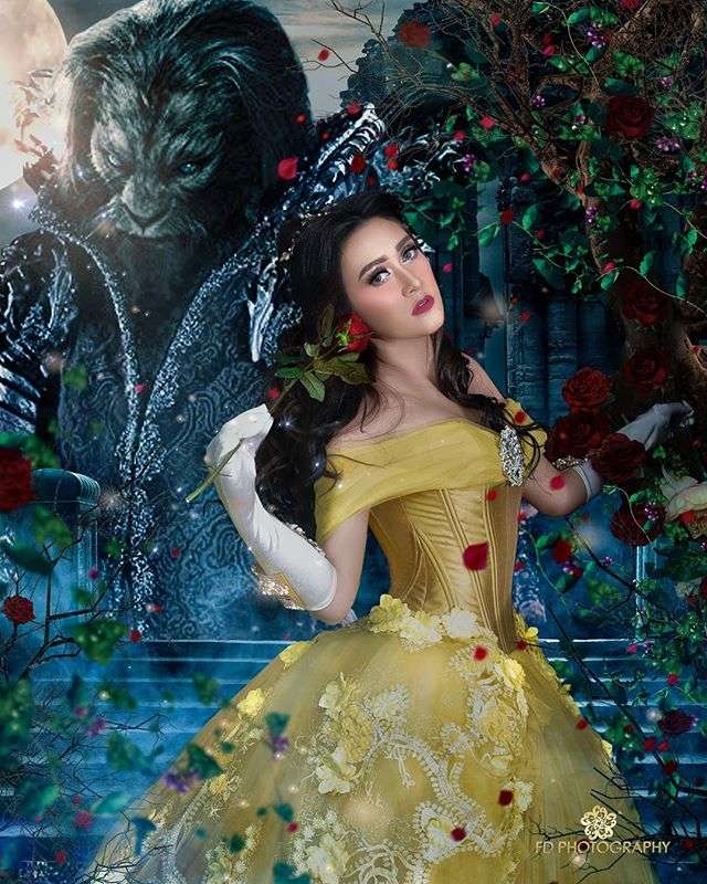 10 Gaya Artis Cosplay Jadi Princess Disney, Fuji Dipuji Bak Tinkerball di Dunia Nyata, Mirip Pol!