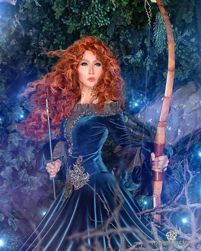 10 Gaya Artis Cosplay Jadi Princess Disney, Fuji Dipuji Bak Tinkerball di Dunia Nyata, Mirip Pol!
