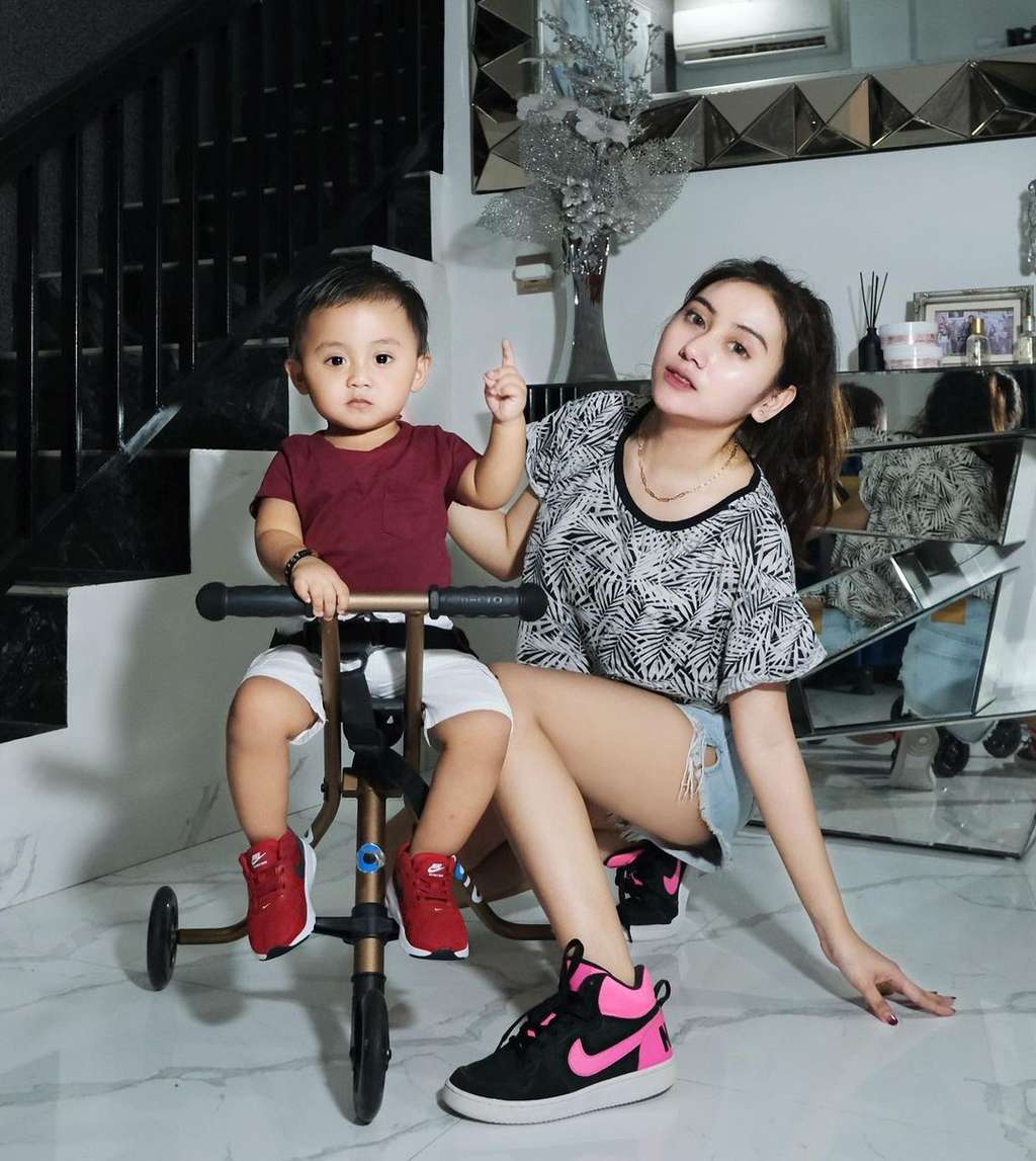 Potret Selebgram Marsya Ayu Annisa, Mama Muda yang Bikin Netizen Sering Salfok
