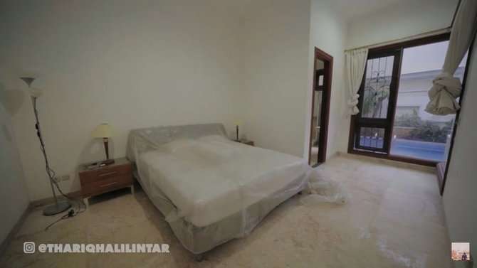 10 Adu Mewah Rumah Fuji VS Thariq Halilintar, Sama-Sama Mirip Istana, Punya Siapa Lebih Megah?