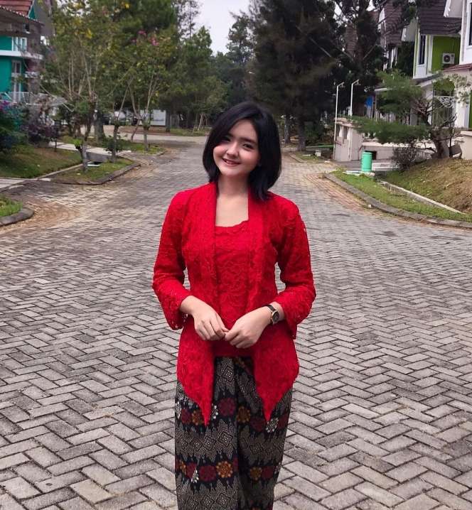 Potret Cantiknya Seleb TikTok Anya Anjani Manzia, Lihat Wajahnya Bikin Auto Salfok