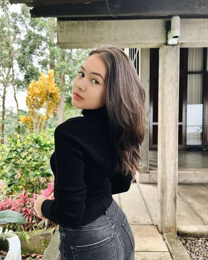 Potret Sandrinna Michelle Kian Berani Bergaya Orang Dewasa