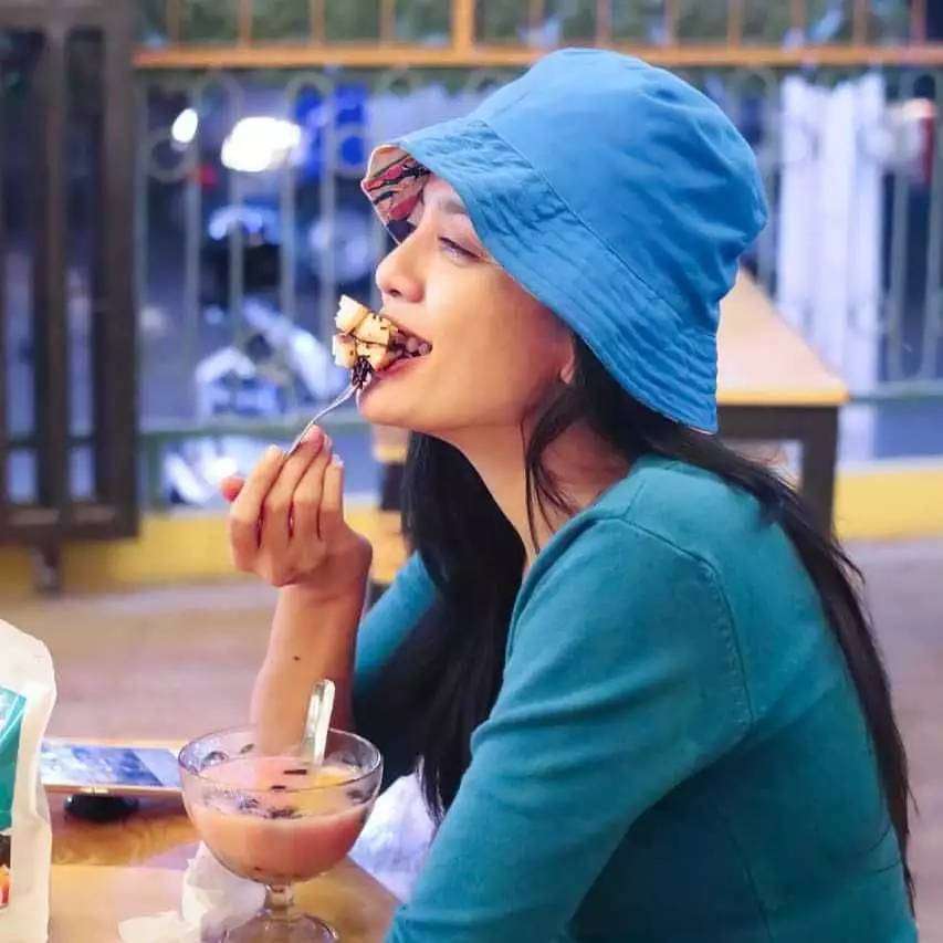 Penampilan Uun 'Istri' Bang Udin Tukang Ojek Pengkolan di Dunia Nyata, Berbeda 180 Derajat