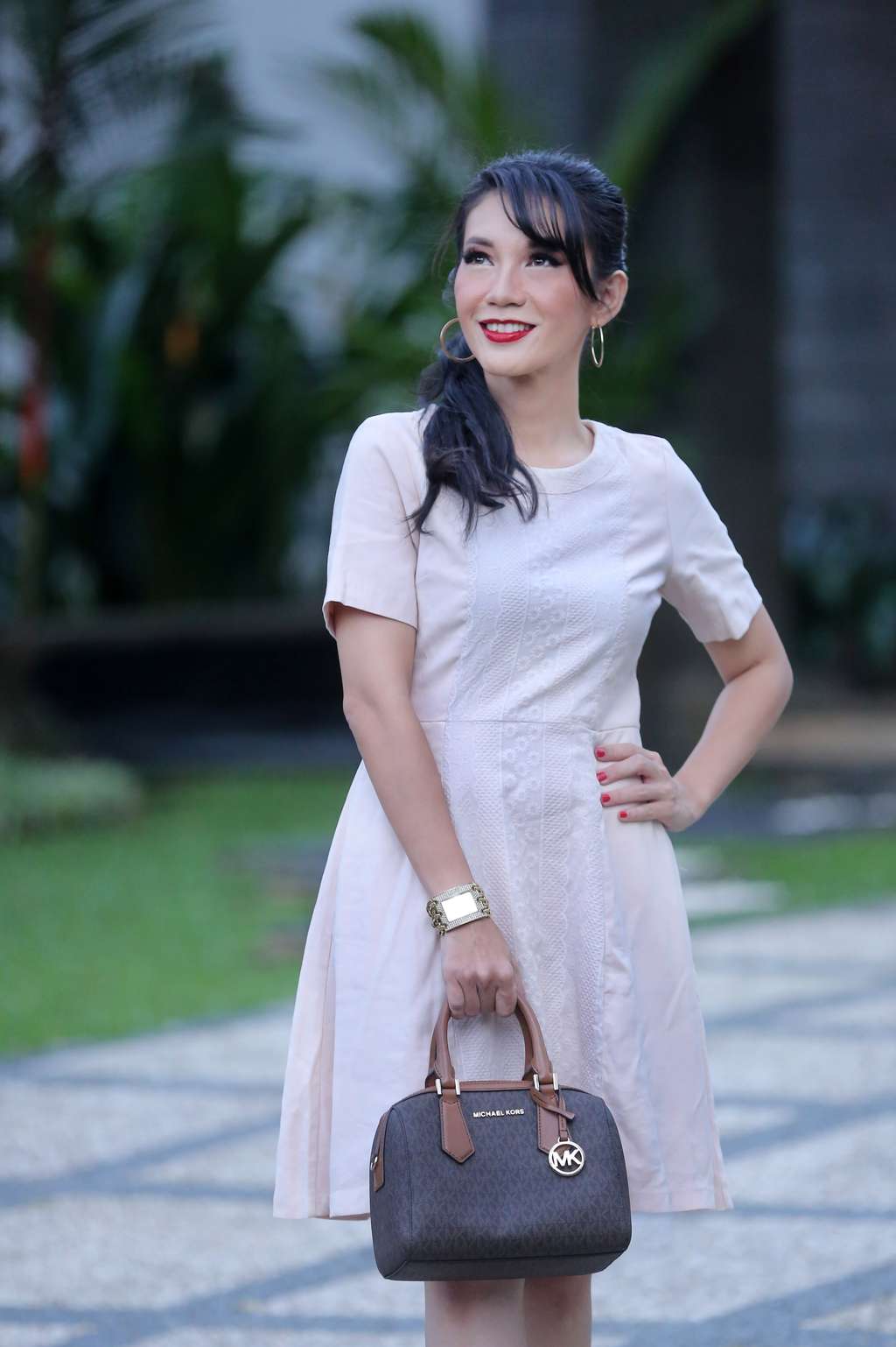 Potret Deva Indah Alumnus Miss Indonesia yang Punya Profesi Mentereng