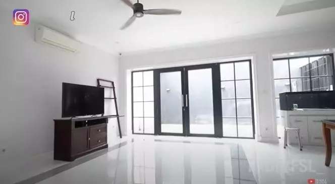 10 Adu Mewah Rumah Baru Fuji VS Fadly Faisal, Sama-Sama Belasan Miliar, Lebih Megah Punya Adik atau Kakak?