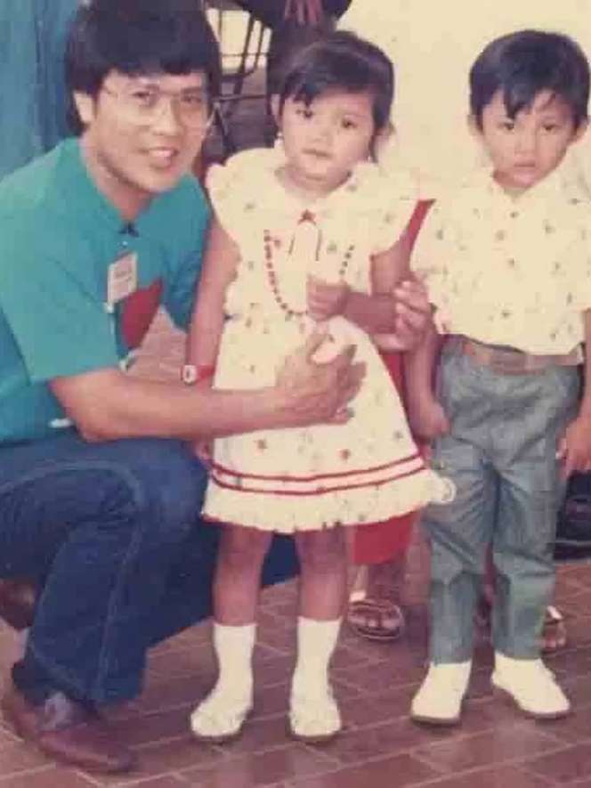 Ingat Bocah yang Foto Bareng Kak Seto ini? Kini Jadi Komedian Paling Top, Bisa Meniru Gaya & Suara Artis Lain, Tahu Siapa Dia?