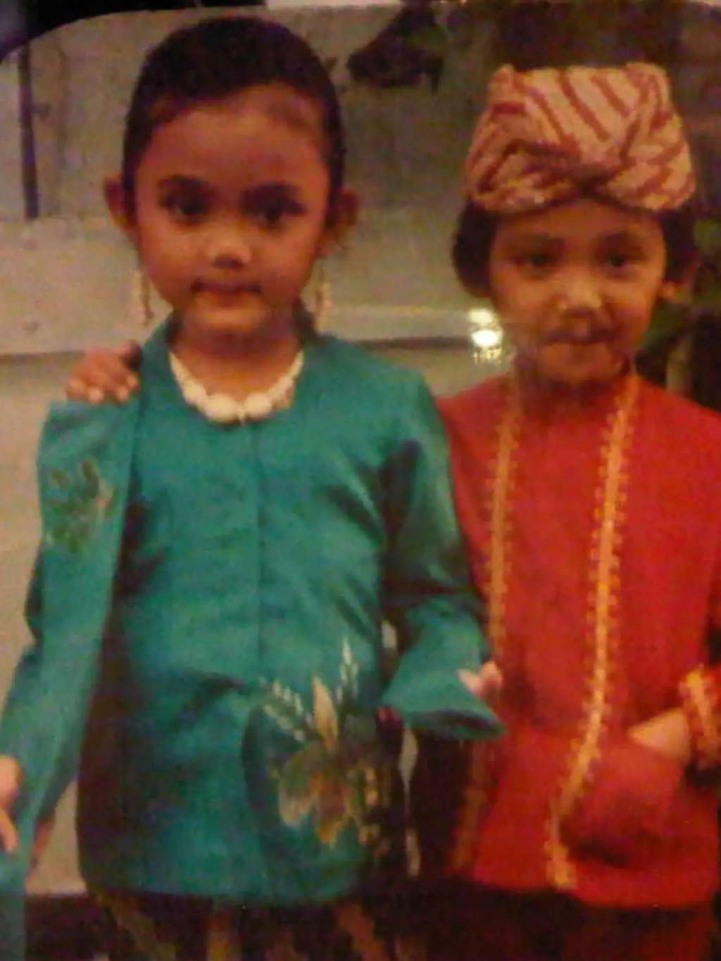 Ingat Bocah yang Foto Bareng Kak Seto ini? Kini Jadi Komedian Paling Top, Bisa Meniru Gaya & Suara Artis Lain, Tahu Siapa Dia?