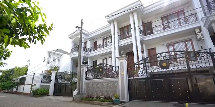 Potret Rumah Youtuber Magdalena Fridawati yang Viral Merasa Tak Dihargai Pemilik Resto, Desainnya Bikin Betah, Ada Basement Khusus!