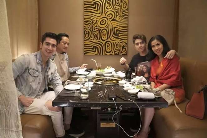 Jarang Terjadi, 8 Artis ini Buka Puasa Bareng Mantan, Terbaru Al Ghazali Hingga Rachel Vennya