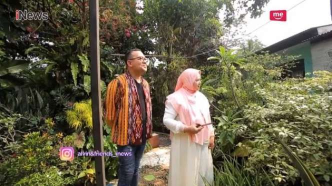 Berlapis Emas, 12 Potret Rumah Mamah Dedeh yang Super Mewah Bak Istana, Sultan Tak Pernah Pamer!